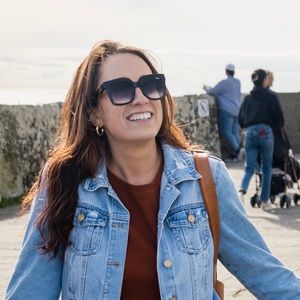 Meet your Posher, Casey